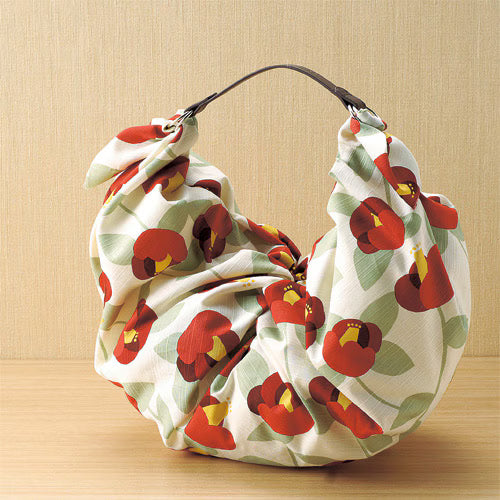 Furoshiki „Hanatsubaki Off" – Als Tasche - Detailansicht 2, HAMAMONYO