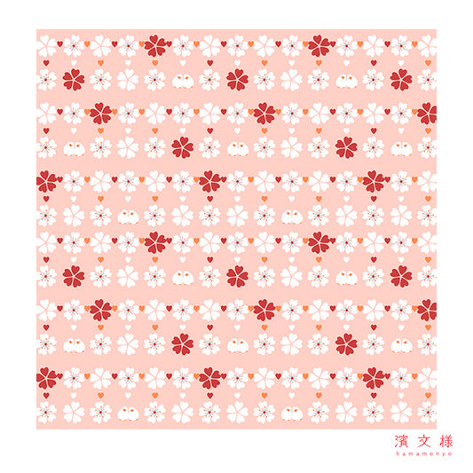 Furoshiki „Sakura Buncho" (groß) – Reihenmuster aus Sakura-Blüten, Reisfink-Paaren und kleinen Herzen in Rot, Weiß und Orange auf Rosa, HAMAMONYO
